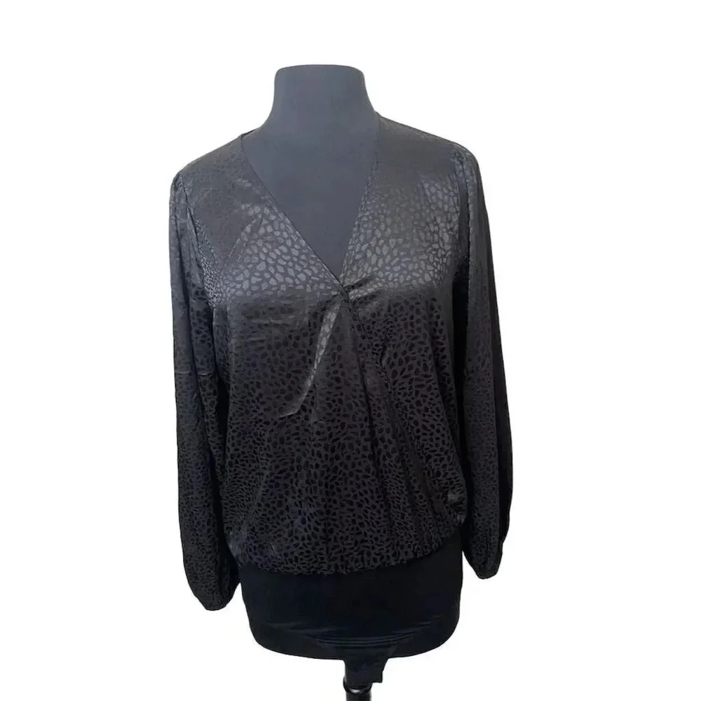 Jodifl Women's Black Leopard Print V-Neck Blouse Size S Long Sleeve 1812